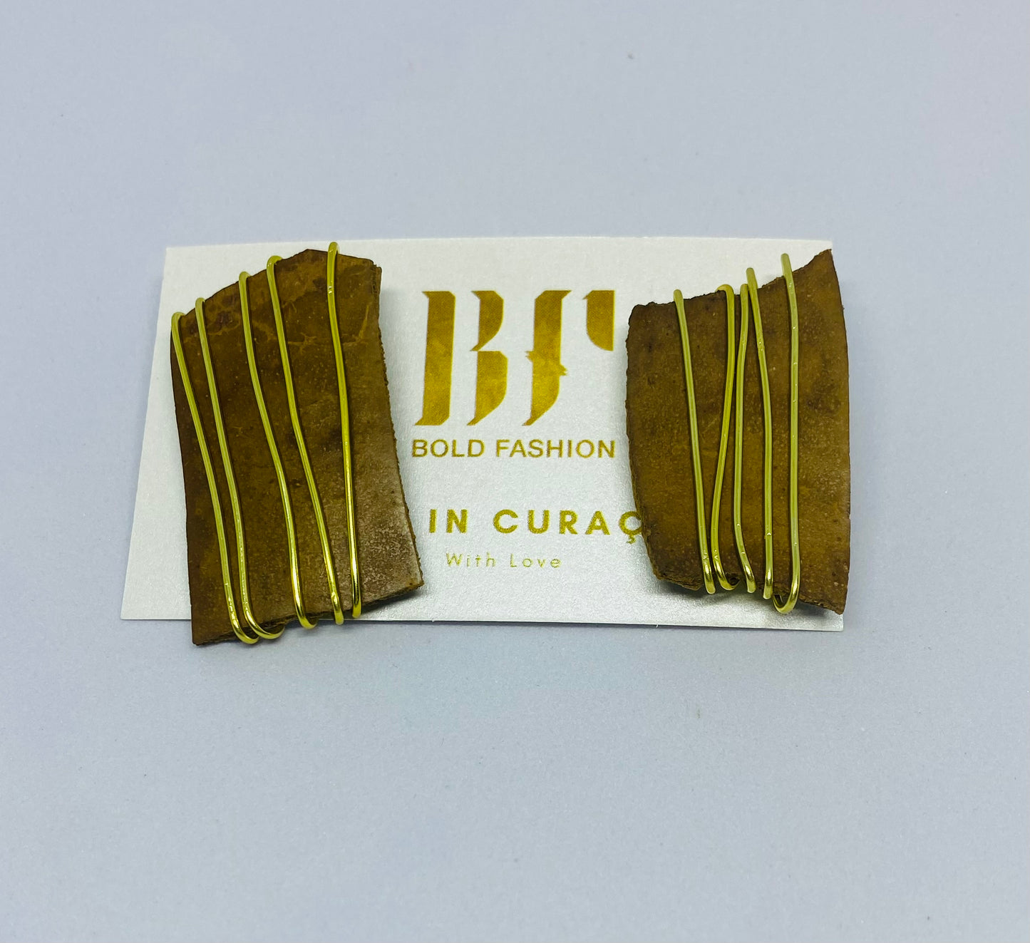 Wired Calabash Studs