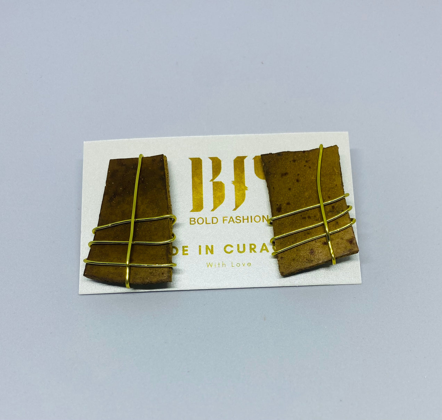 Wired Calabash Studs