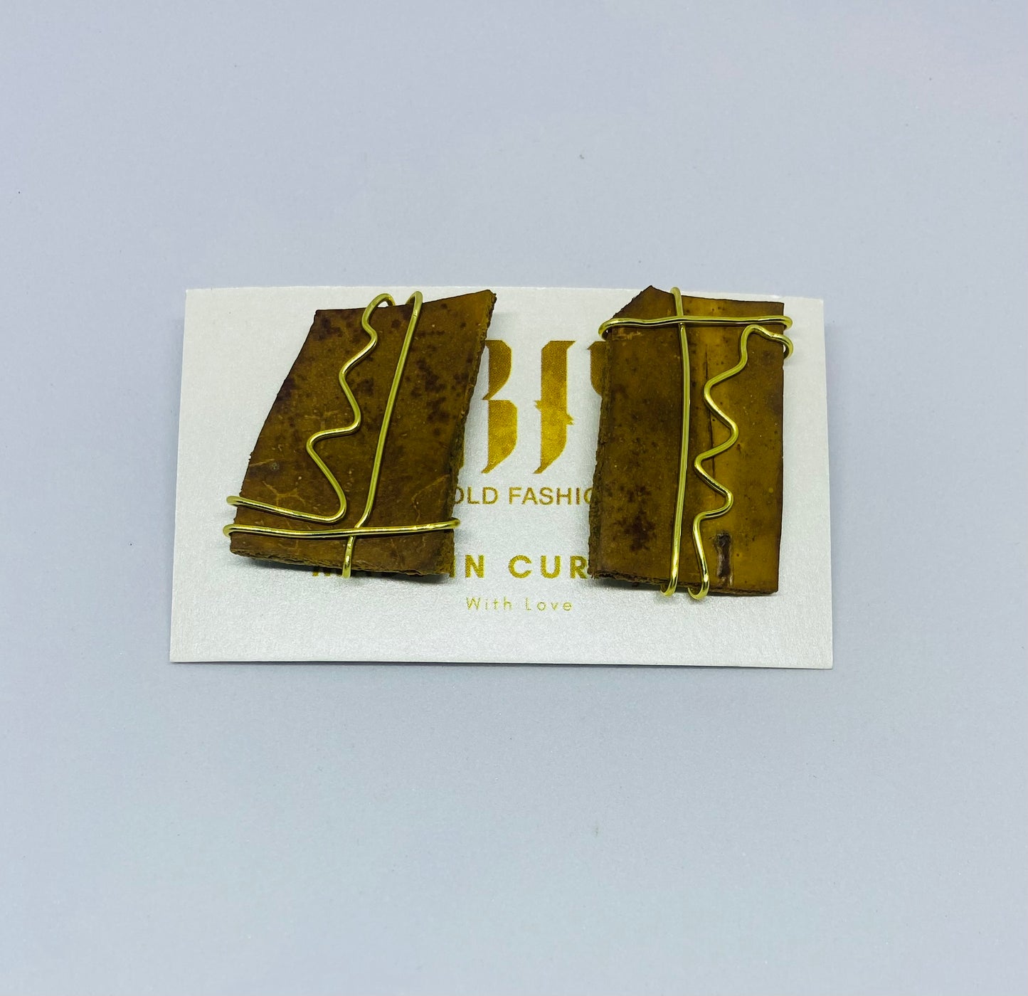 Wired Calabash Studs