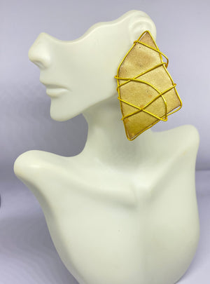 Golden Harmony Studs