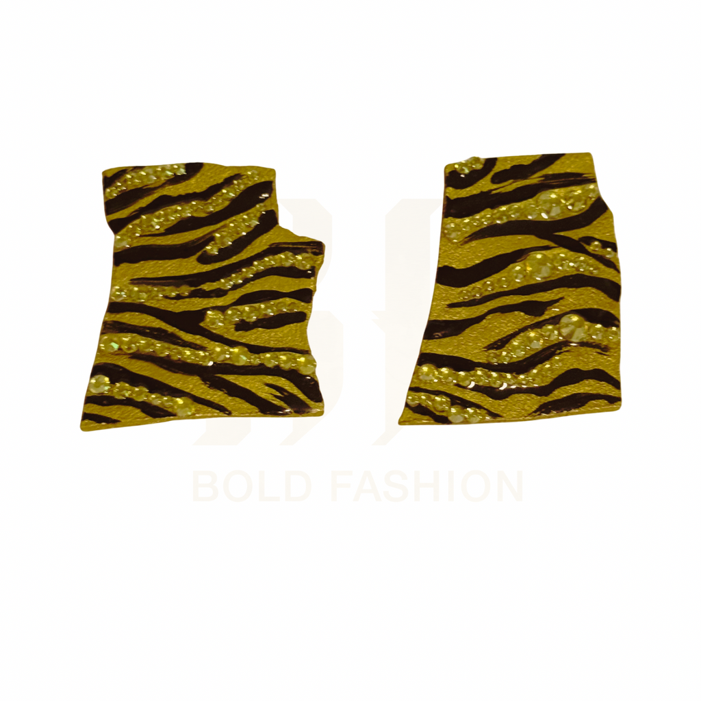 Earrings handpainted Gold and black tiger print on calabash